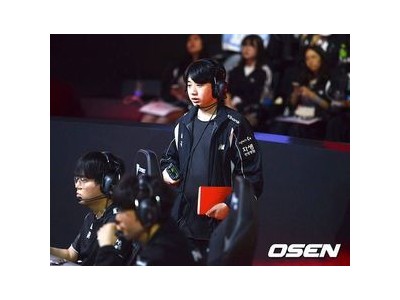 FC서울 2연패로 선두 자리를 놓치자 팬들 실망