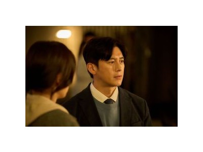 군체 고수 존재감 폭발 캐릭터 스틸 공개