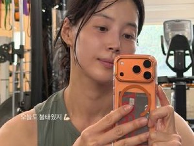 한지혜 운동복 거울 셀카에 팬들 반응 뜨거운 이유