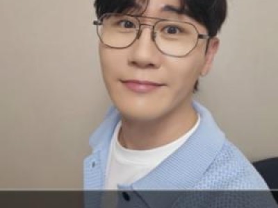 영탁 안경 쓴 비주얼로 팬들 반응 뜨거워져